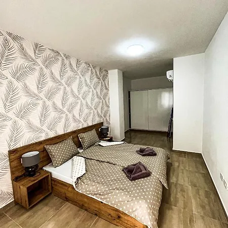 Apartment By The Sea In Albania Golem (Tirana)
